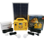 Kit d'éclairage solaire portable avec panneau photovoltaïque, ampoules LED et batterie intégrée pour camping et zones isolées.